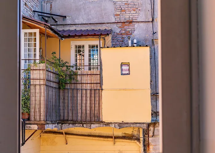 Iflat Charming Vintage In Esquilino Apartment Rom